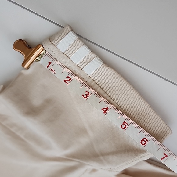 Adidas Womens Tee T-Shirt Top Short Sleeve Medium Light Purple with Logo - Picture 8 of 8